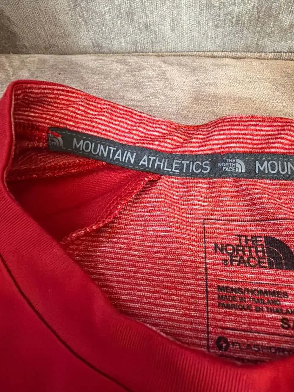 The North Face Mountain Athletics Mens‎ Short Sleeve FlashDry Training Shirt Red
